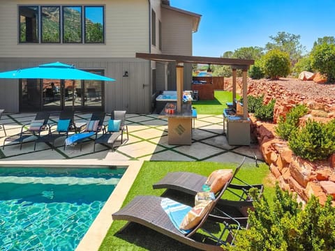 Chapel Palace - 5 Bedrooms with Pool, Views and Spa House in Sedona