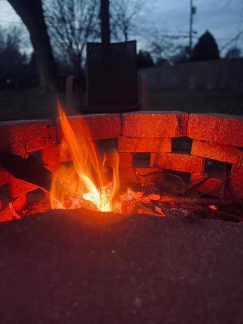 King suite and Hot Tub near the Greene House in Kettering