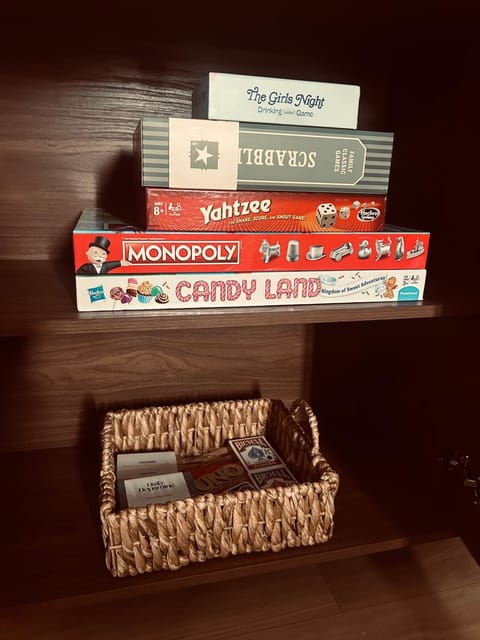 King suite and Hot Tub near the Greene House in Kettering