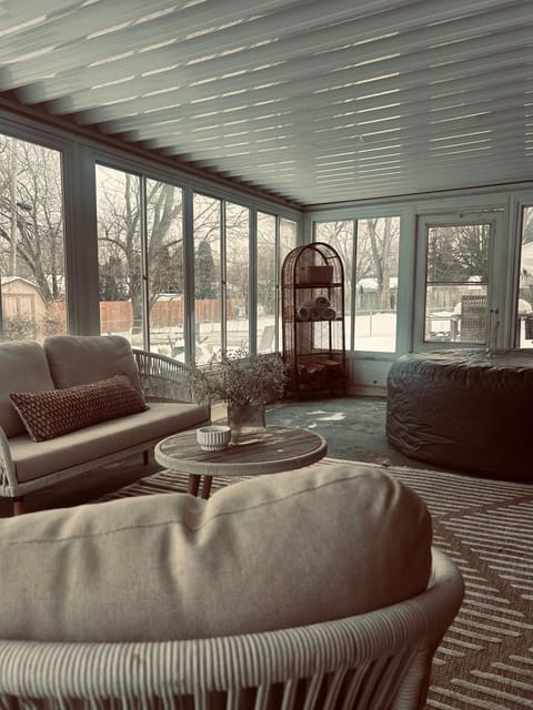 King suite and Hot Tub near the Greene House in Kettering