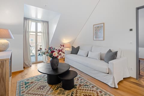 TV and multimedia, Balcony/Terrace, Living room, Photo of the whole room