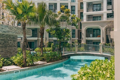 Property building, Day, Garden, Garden view, Pool view, Swimming pool