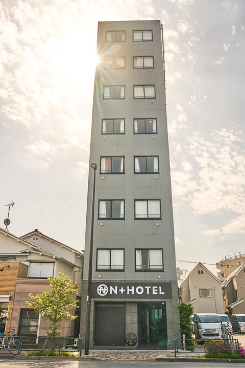 Property building, Day, City view, Parking