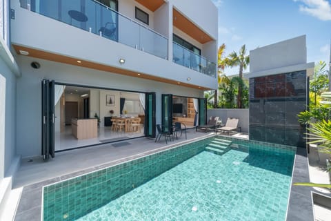 Property building, Swimming pool