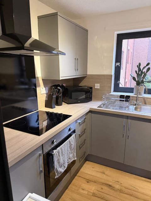 Kitchen or kitchenette, pet friendly, stove