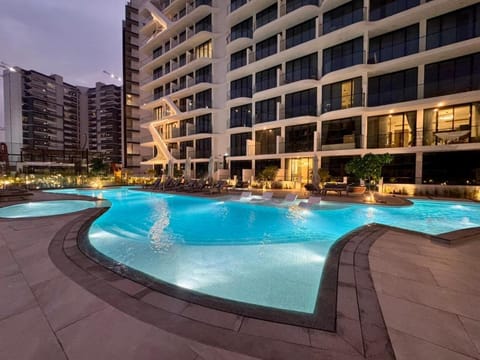 Pool view, Swimming pool, sunbed
