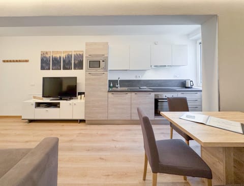 Living room, Lunch, oven, kitchen