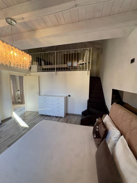 Penthouse Apartment Desenzano Apartment in Desenzano del Garda