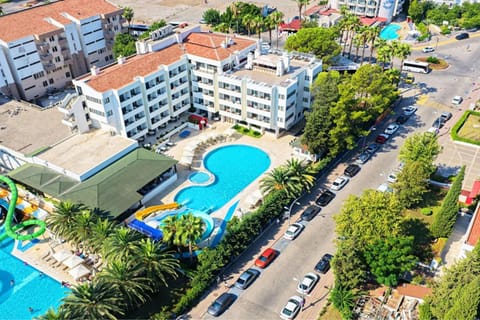 Property building, Bird's eye view, Pool view, Swimming pool