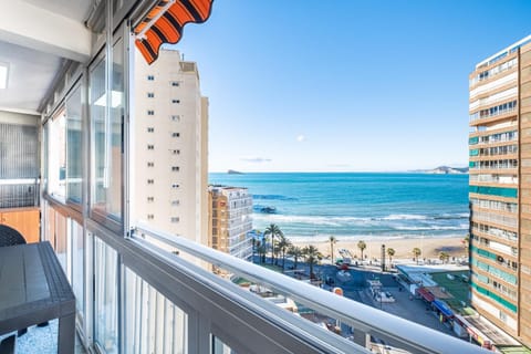 Day, Natural landscape, View (from property/room), Balcony/Terrace, Living room, Beach, City view, Sea view