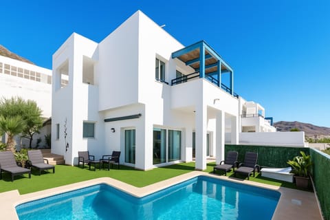 Garden, Swimming pool
