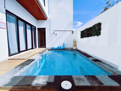 Day, Natural landscape, Pool view, Swimming pool