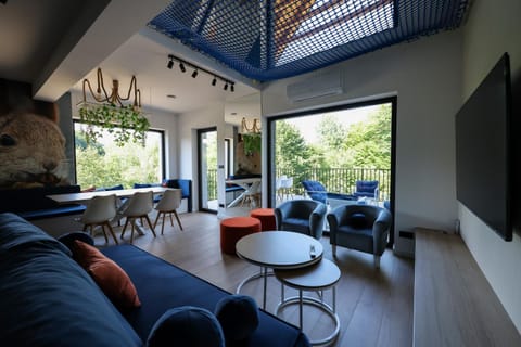 Communal lounge/ TV room, Living room, Dining area