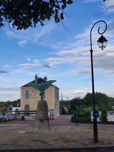 Cozy apartment - quiet and greenery nearby Apartment in Suresnes