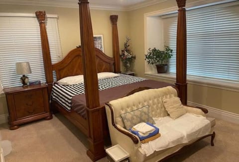 Vancouver Burnaby Villa 48 Vacation rental in Burnaby