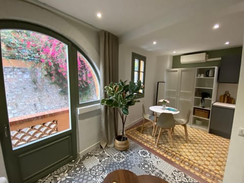 Dining area, air conditioner