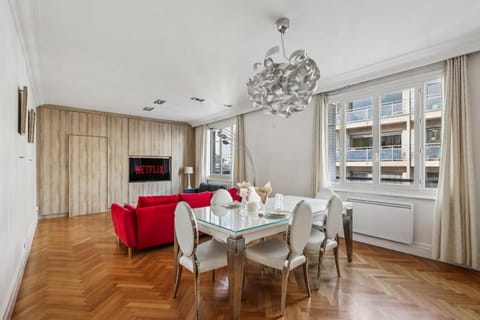 Property building, Communal lounge/ TV room, TV and multimedia, Living room, Seating area, Dining area