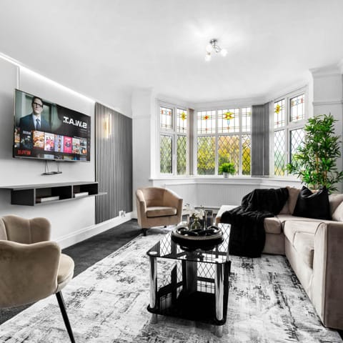 TV and multimedia, Living room, Seating area