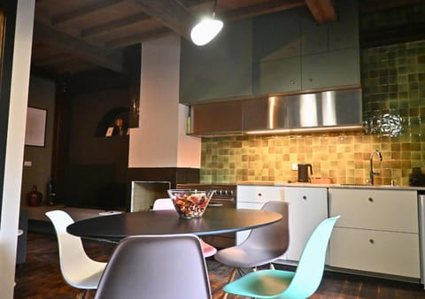 Living room, Dining area