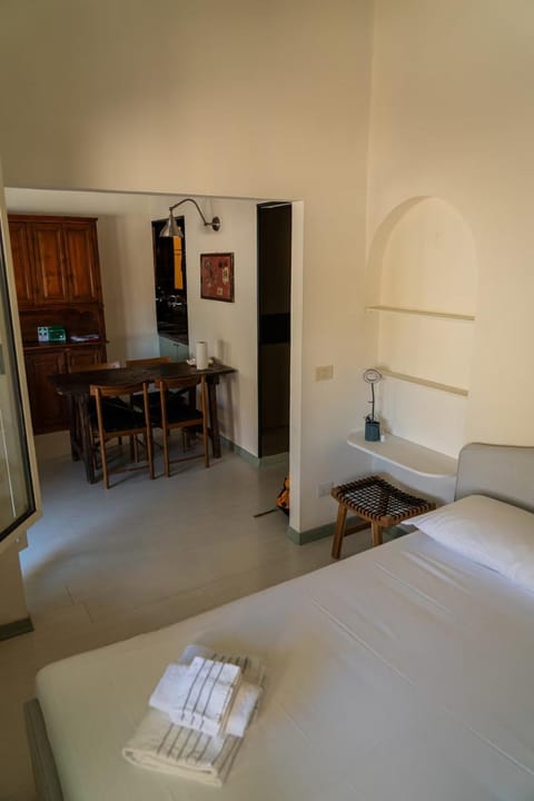 Cute & small 1-BR apt with beautiful terrace Apartment in Florence