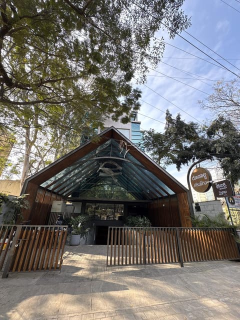 Property building, Facade/entrance