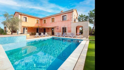 Property building, Pool view