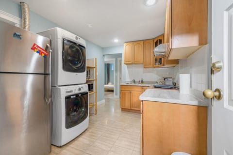 Comfortable Westside Vancouver Stay House in Vancouver