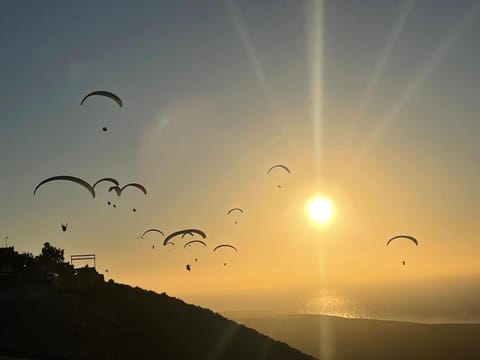 Day, People, Natural landscape, Activities, Sea view, Sunrise, Sunset, group of guests