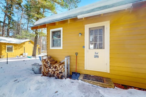 Chickadee Cabin Cabin in St Germain
