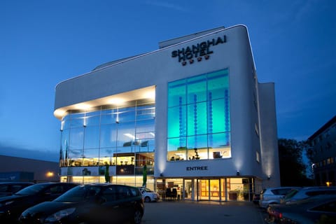 Property building, Facade/entrance