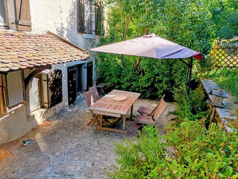Patio, Garden, Dining area, Garden view