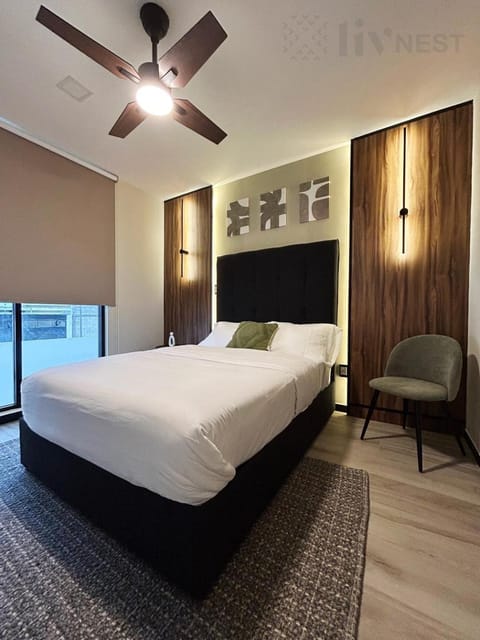 Bed, Photo of the whole room, Bedroom, Swimming pool, wardrobe