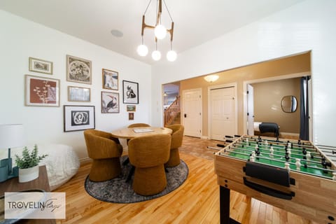 Communal lounge/ TV room, Billiard, Game Room, Table tennis, TV and multimedia