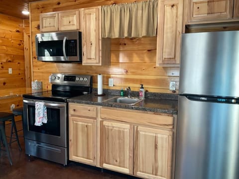 Blue Cozy Cottage House in Tennessee