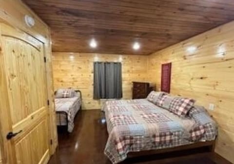 Blue Cozy Cottage House in Tennessee