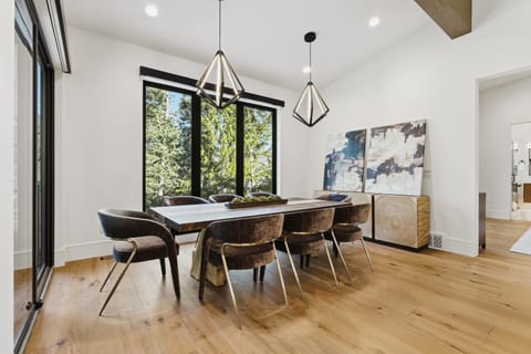 Luxe Park City Vacation Home, 4BR, Smart-Home Tech, Mountain Views, Minutes to Ski Resorts House in Summit Park