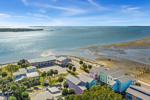 Flamingo House on 2nd Apartment in Cedar Key
