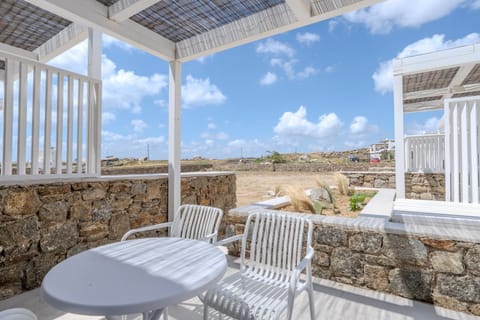 Patio, Day, Natural landscape, View (from property/room), Balcony/Terrace, Dining area