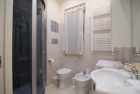 Luminoso Appartamento a San Martino Apartment in Genoa