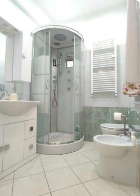 Luminoso Appartamento a San Martino Apartment in Genoa