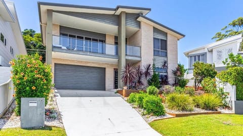 Property building, Garden, Garden view