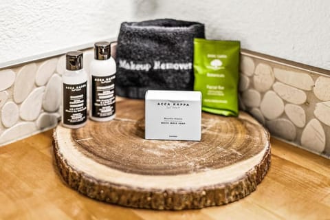 Whispering Pines Lake Views 1BR King Suite Apartment in Two Harbors