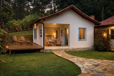 Property building, Patio, Balcony/Terrace, Garden view