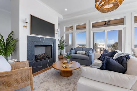 Seaclusion l Luxury l Heated Pool l Beach House in Vilano Beach