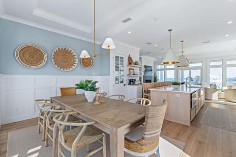 Seaclusion l Luxury l Heated Pool l Beach House in Vilano Beach