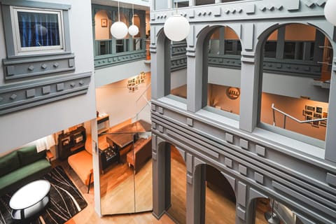 Living room, Inner courtyard view