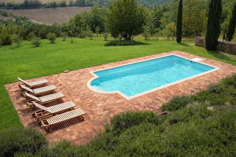 Property building, Day, Natural landscape, Bird's eye view, Garden, Garden, Solarium, Garden view, Garden view, Mountain view, Pool view, Swimming pool, sunbed