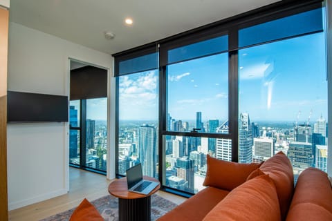 TV and multimedia, View (from property/room), Living room, Evening entertainment, City view