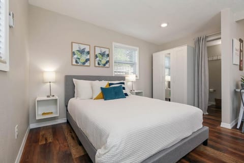 Bed, Bedroom, wardrobe