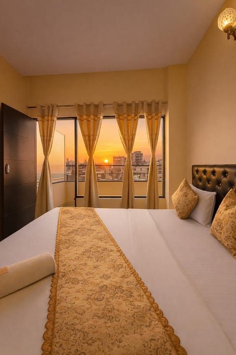 Communal lounge/ TV room, Bed, Natural landscape, TV and multimedia, Photo of the whole room, Evening entertainment, Bedroom